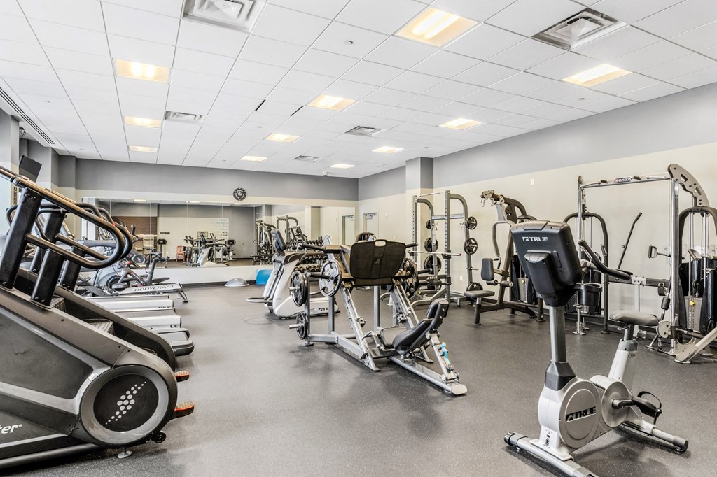 Fitness Center Gym at Highpoint on Columbus Commons Apartments