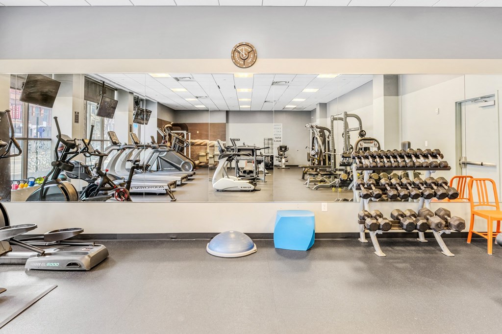 Fitness Center Gym at Highpoint on Columbus Commons Apartments