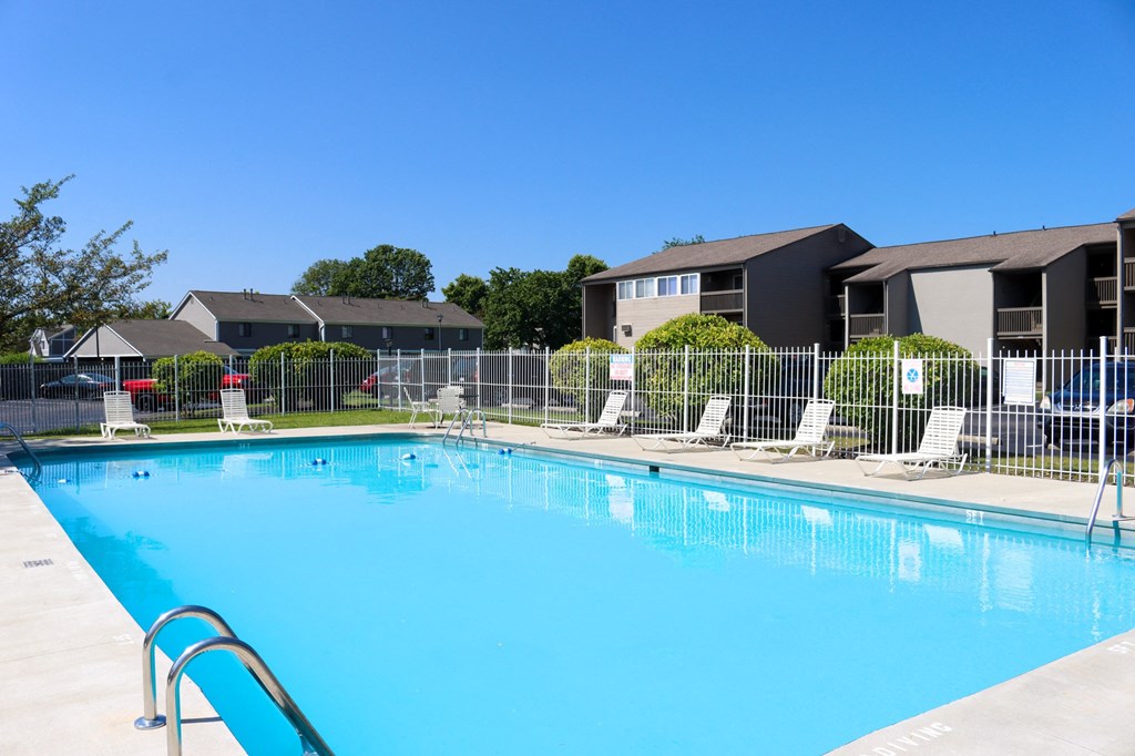 the pool at the falls at rolland park apartments fl