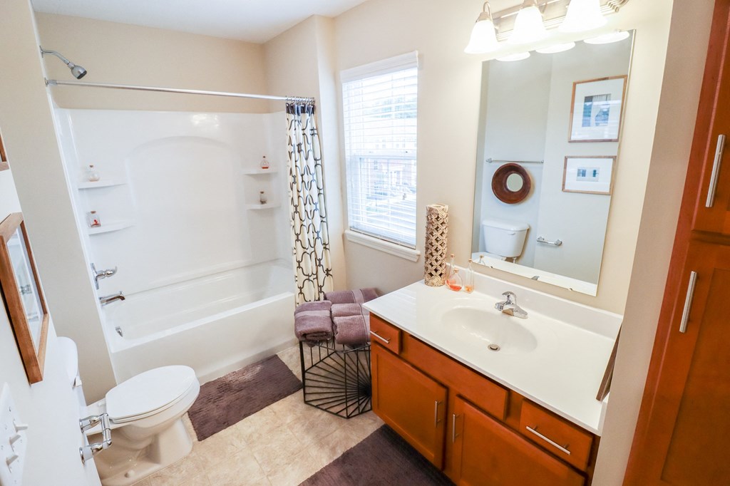 Polaris Place Bathroom