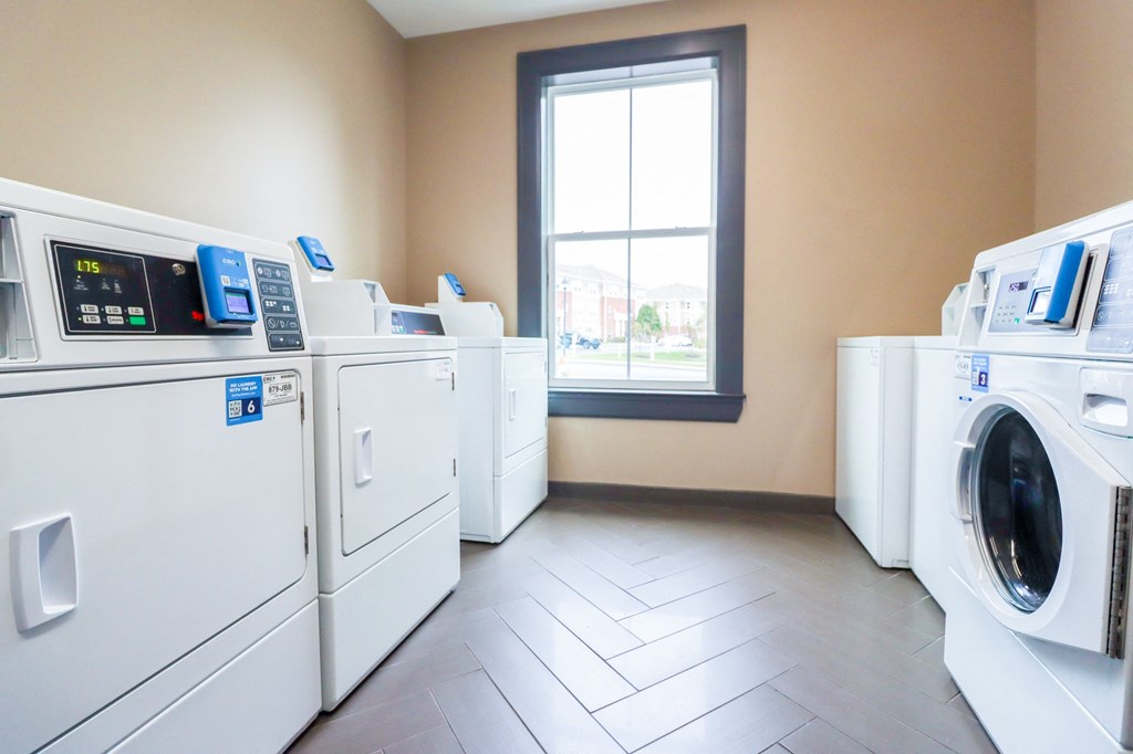 Polaris Place Washer and Dryer