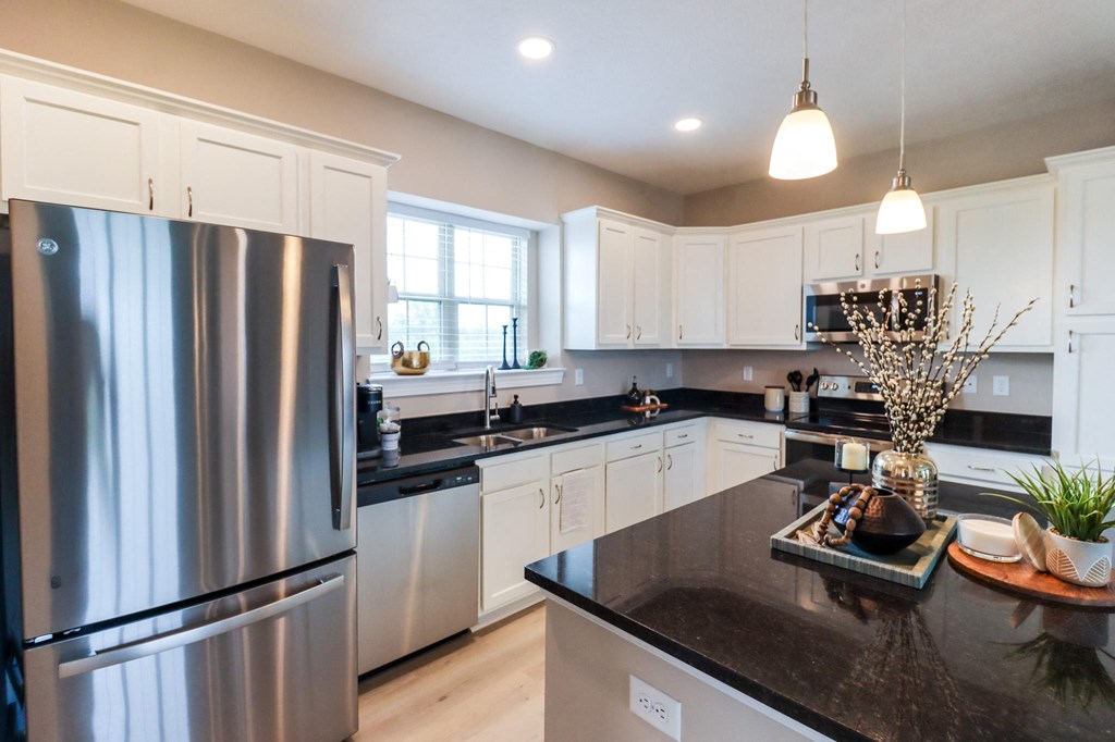 Modern Kitchen at The Strand Luxury 2 bedroom townhomes in Grove City Ohio near Columbus