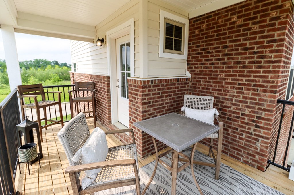 Balcony at The Strand at Beulah Luxury 2 bedroom Townhomes for rent in Grove City Ohio