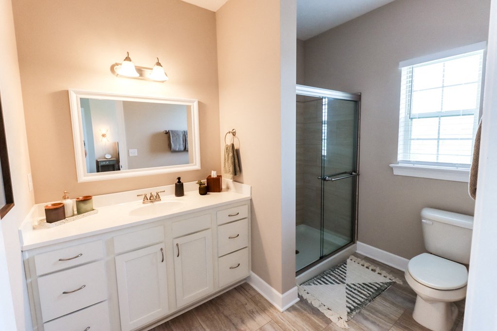 Bathroom at The Strand at Beulah Luxury 2 bedroom Townhomes for rent in Grove City Ohio