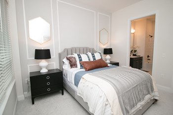 Luxe 23 Bedroom - Photo Gallery 7