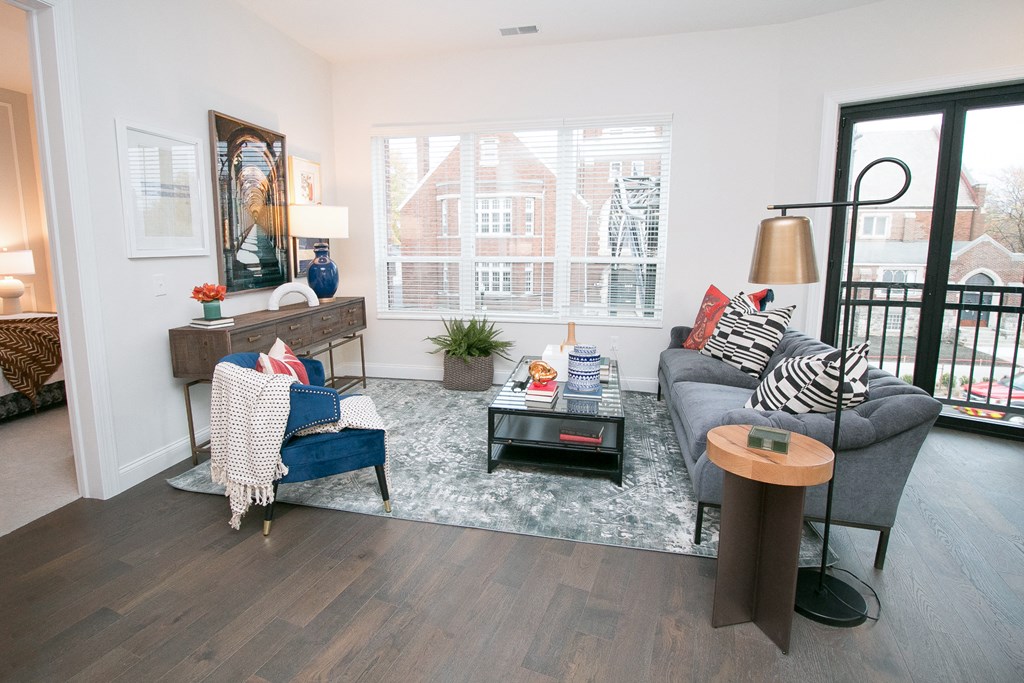 Luxe 23 open floor plan Living Room