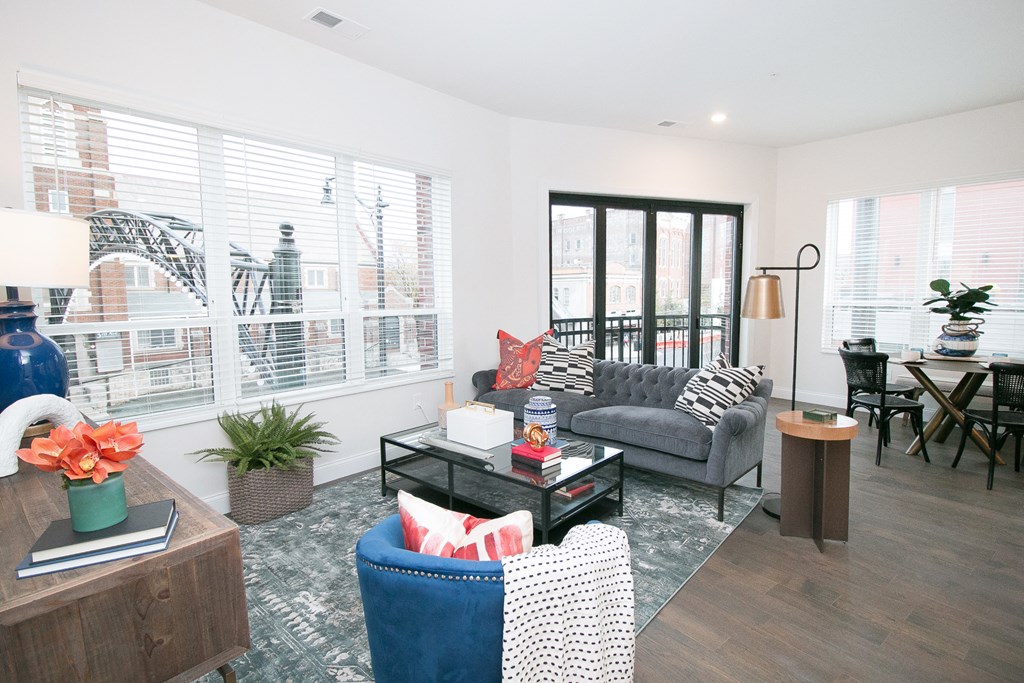 Luxe 23 open floor plan Living Room