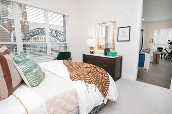 Luxe 23 Bedroom - Photo Gallery 12