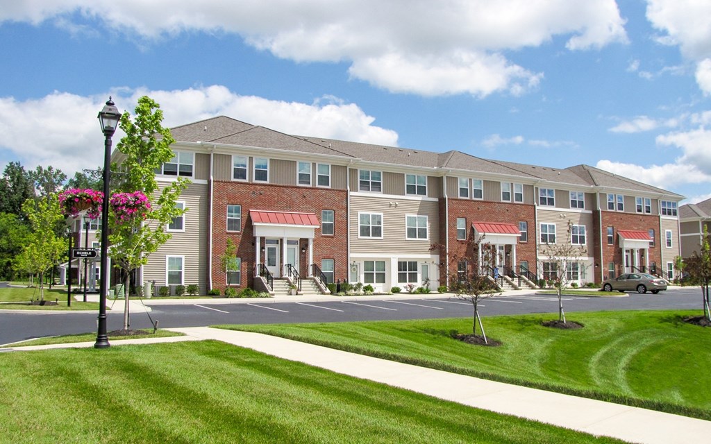 Polaris Place Exterior