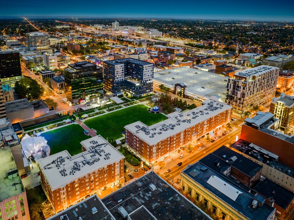 Highpoint on Columbus Commons Luxury Apartments on High Street