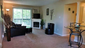 Greene Countrie Living Room - Photo Gallery 6
