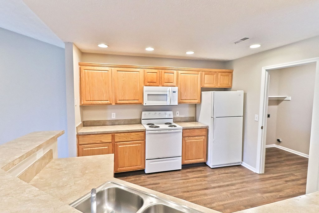 Best Apartment Kitchen in Dublin Ohio at Asherton of Dublin