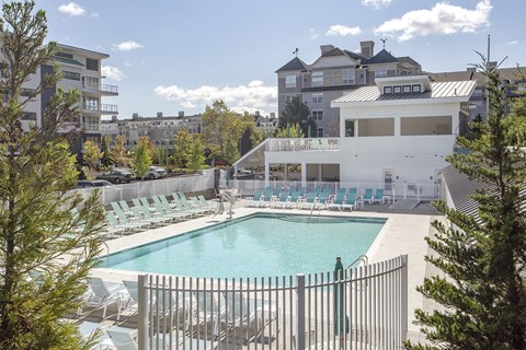 The Pool at Admirals Cove