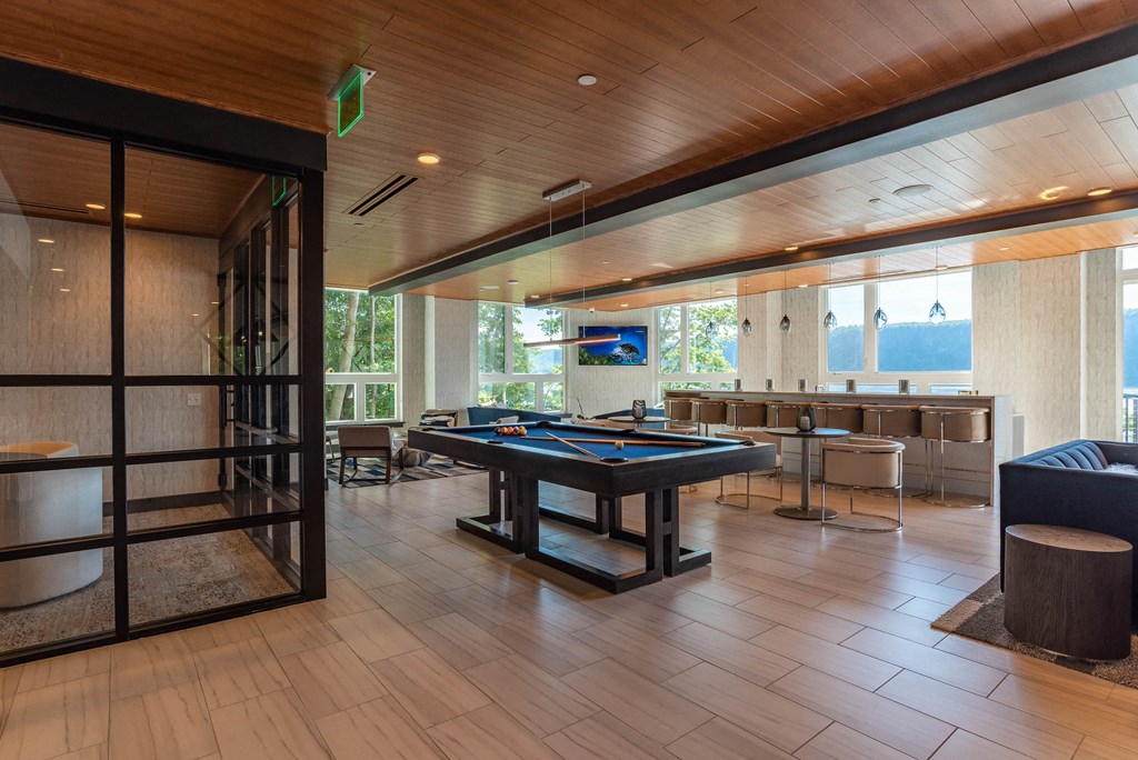 Billiards at the Stratus Club Lounge