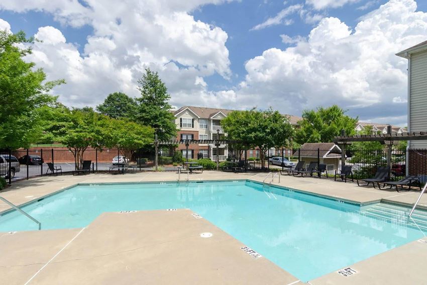 Large Swimming pool at Ashley West End in Atlanta, Georgia - Photo Gallery 1