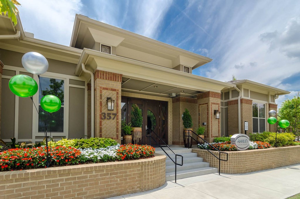 Ashley Auburn Pointe