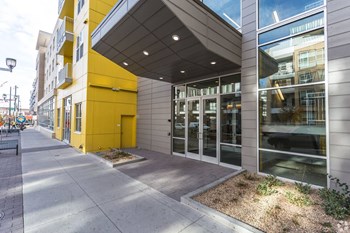 Exterior Street 1850 Chestnut Place 1-2 Beds Apartment, Affordable for Rent - Photo Gallery 2