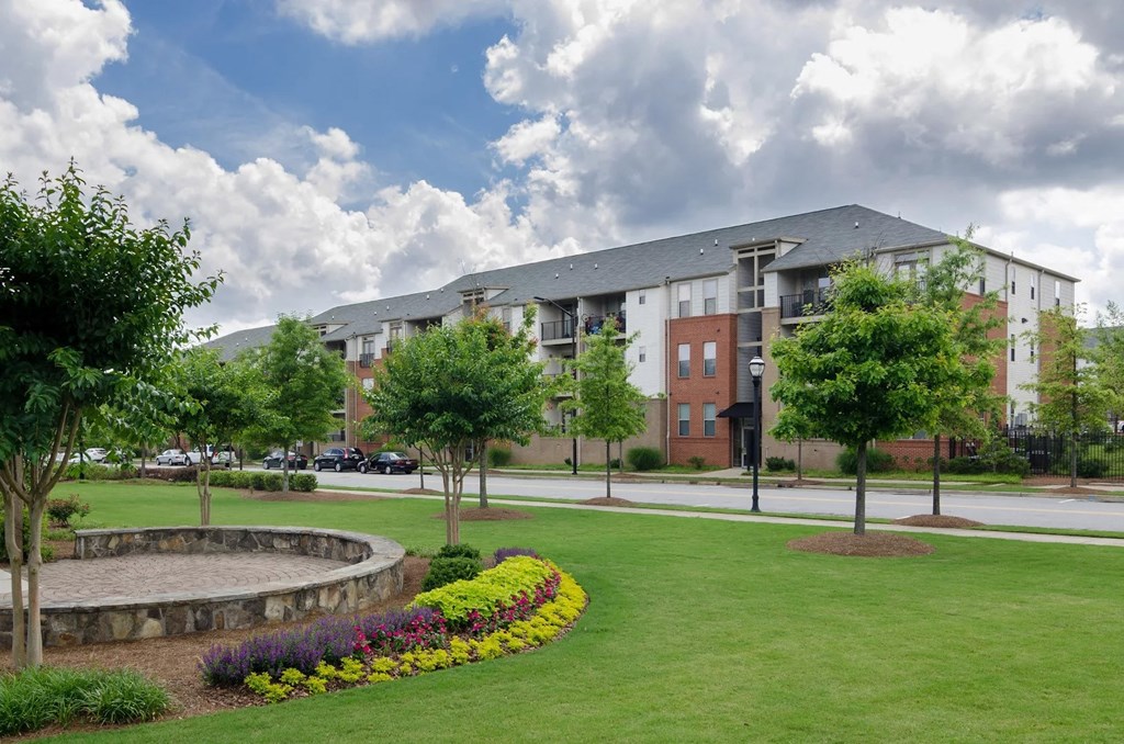 Beautiful brick courtyard at Capital Gateway in Atlanta, Georgia