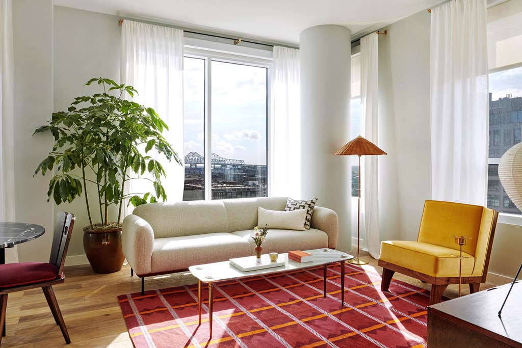 Odeon South Market Downtown New Orleans Luxury High-rise Apartment