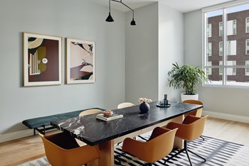 Downtown New Orleans Luxury High-rise Apartment - Photo Gallery 6