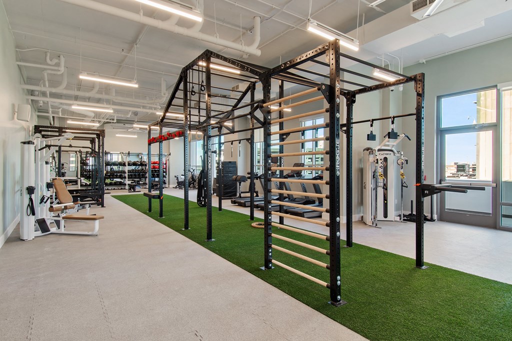 Downtown New Orleans Luxury High-rise Apartment