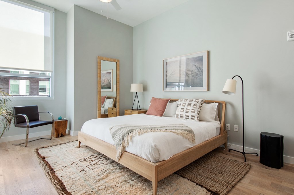 Downtown New Orleans Luxury High-rise Apartment