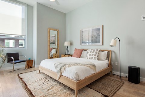 Downtown New Orleans Luxury High-rise Apartment