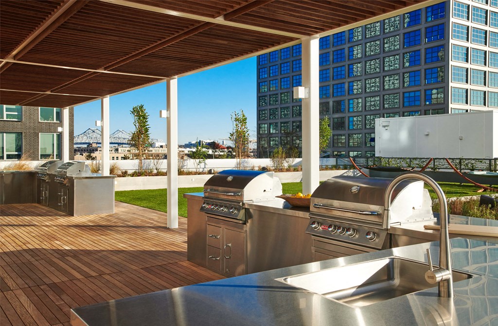 Odeon South Market Downtown New Orleans Luxury High-rise Apartment