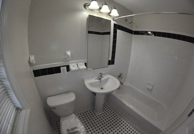 5819 N. Washington Blvd Suite A 1-2 Beds Apartment for Rent - Photo Gallery 1