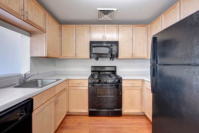 1-bedroom apartment at The Macedonian Apartments in Arlington, VA