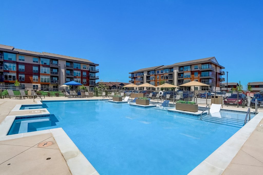 a swimming pool at the resort at governors crossing