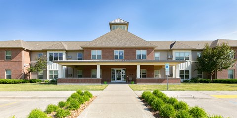the exterior of Sunrise North in Fargo, ND