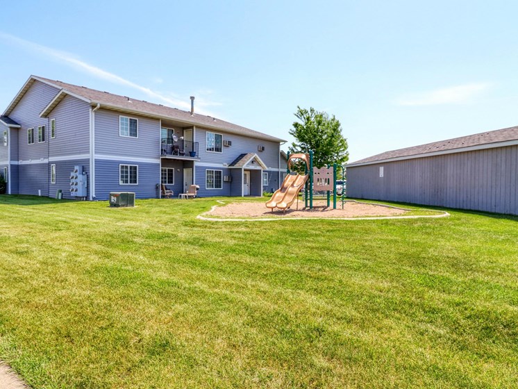 Foxboro Court Townhomes | Fargo, ND