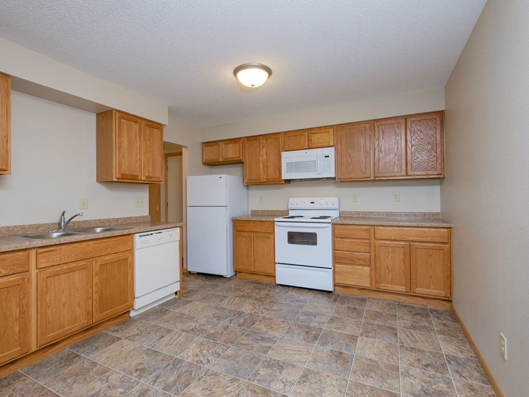 Birchwood Apartments | Kitchen