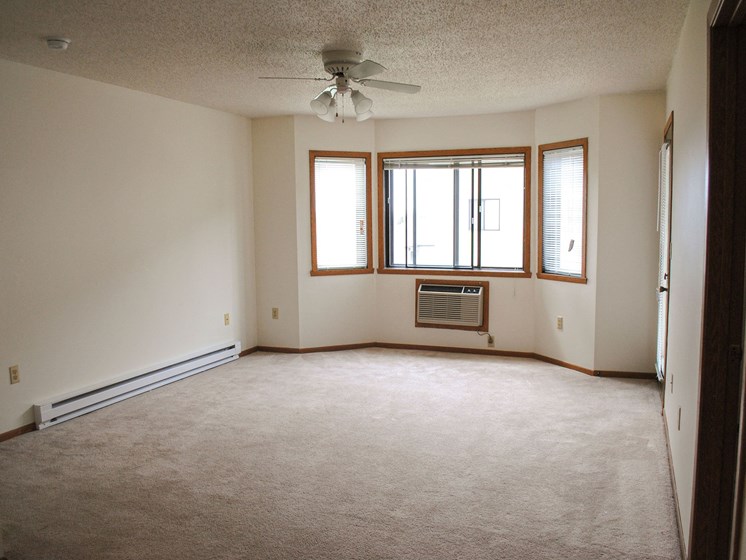 Bayview Apartments | Living Room