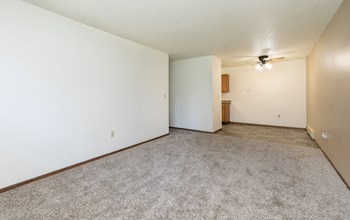 Maplewood Bend II Apartments | Living Room Maplewood Bend II Apartments | Living Room - Photo Gallery 3