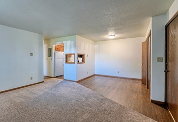 Roughrider 1 Apartments | Dining Room Roughrider 1 Apartments | Dining Room - Photo Gallery 3