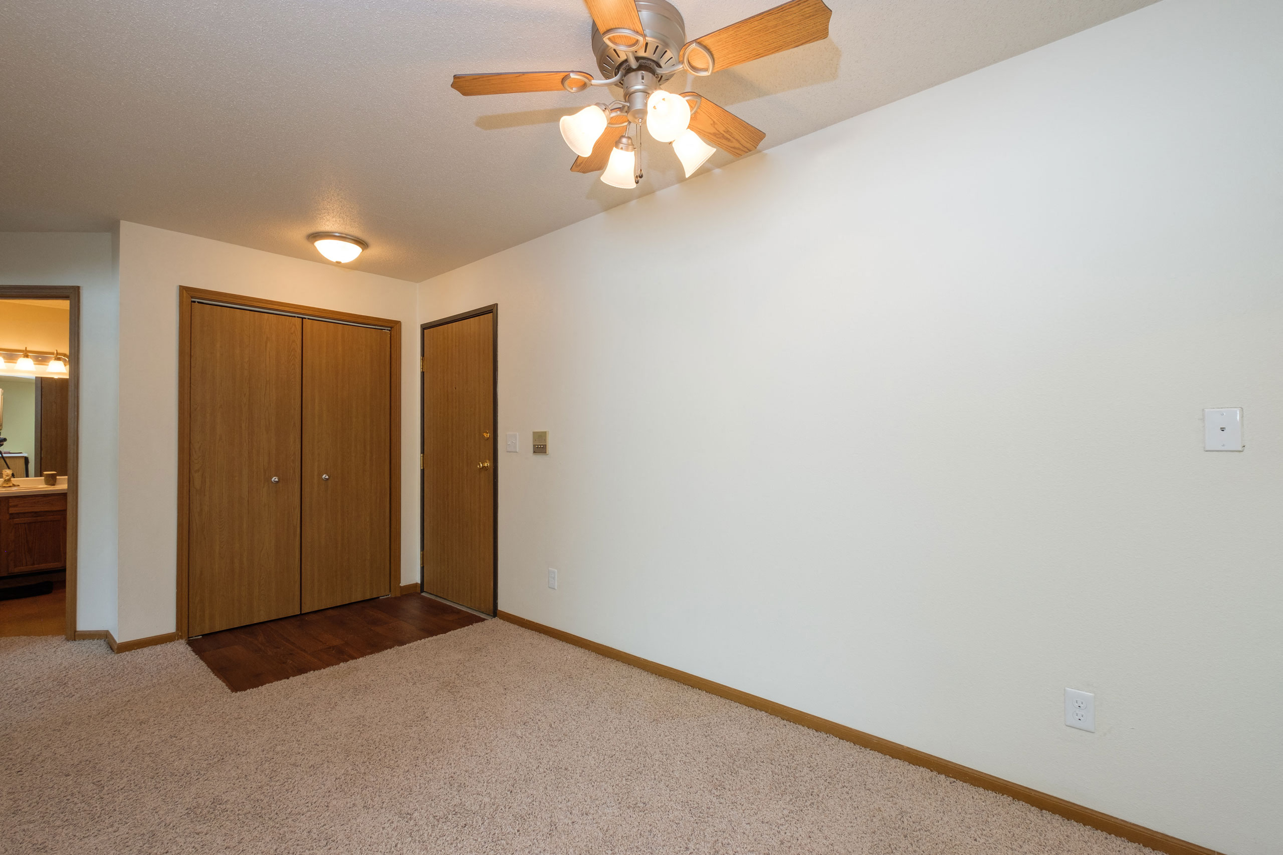 Cambridge Apartments | 2 Bedroom | Entrance