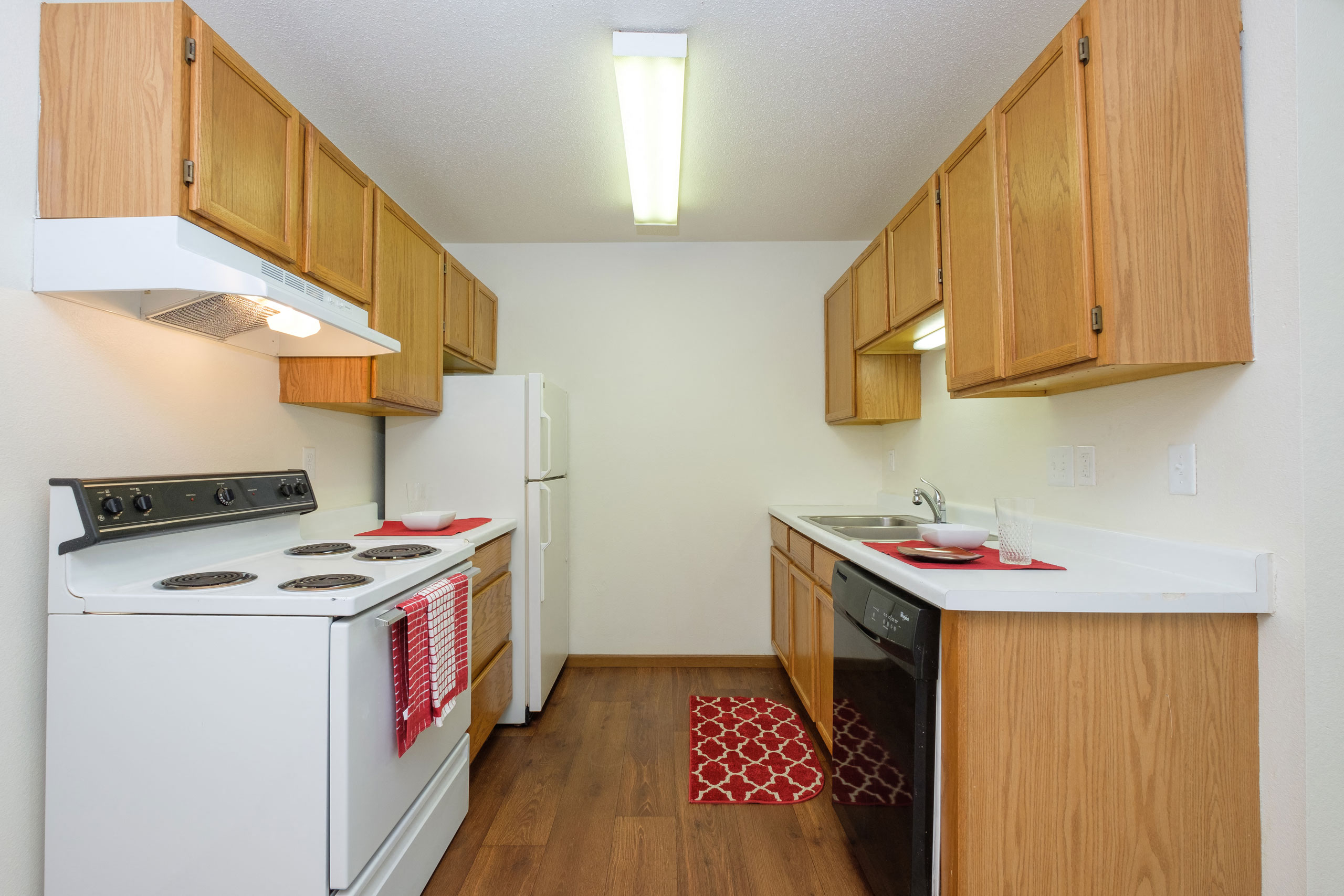 Cambridge Apartments | 2 Bedroom | Kitchen