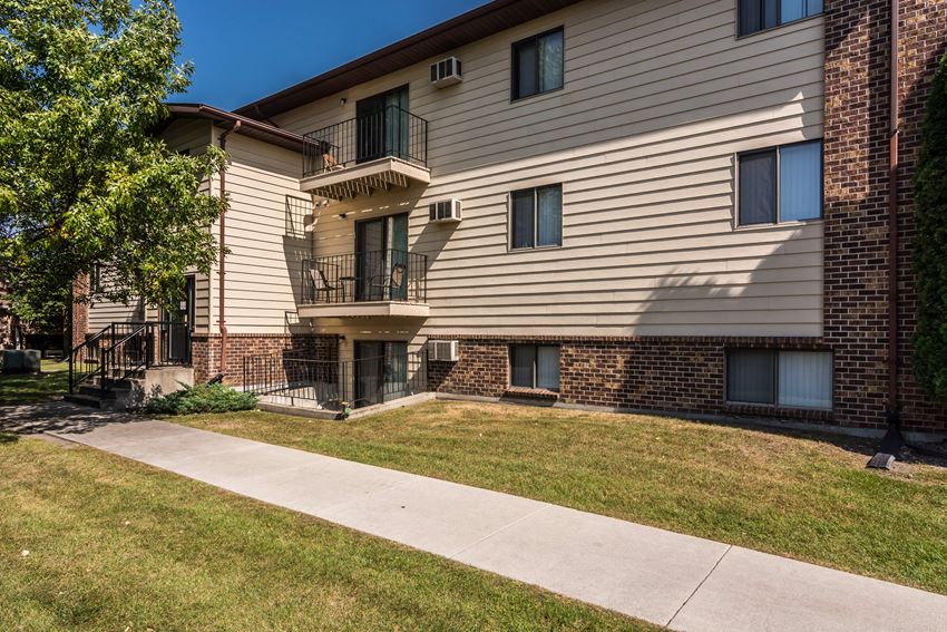 Carling Manor Apartments, 2560 17th St. S, Grand Forks, ND RentCafe