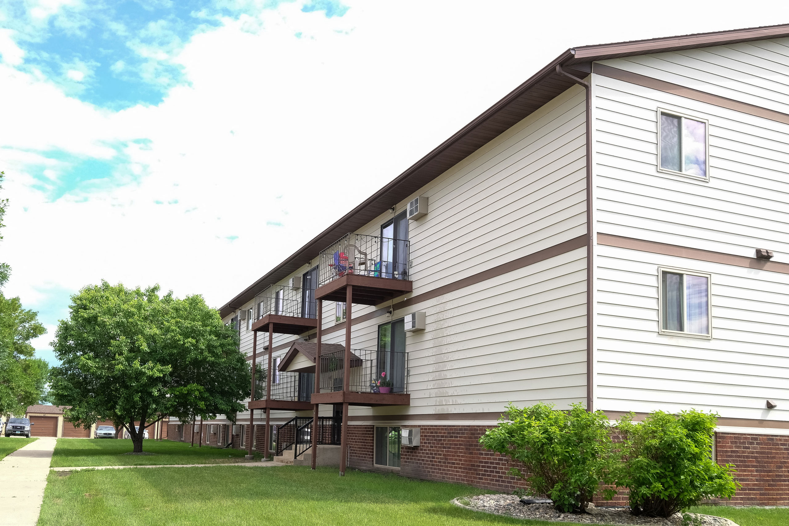 Carlton Place Apartments | Fargo, ND