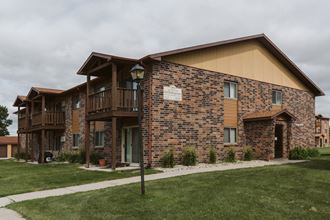 Chandler 1866 Apartments | Grand Forks, ND
