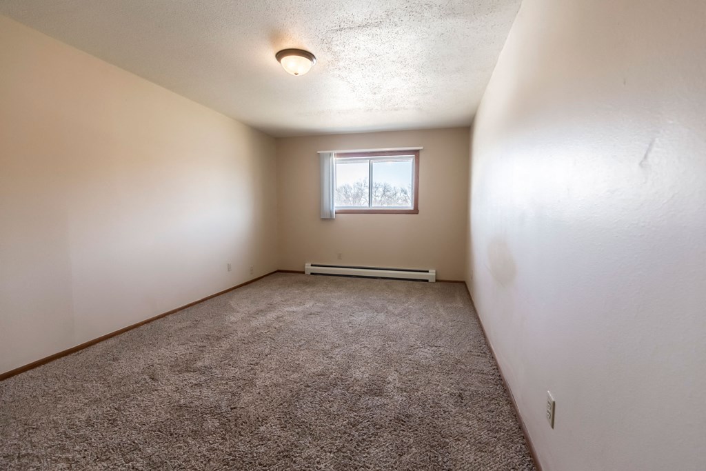 Grand Forks, ND Cherry Creek Apartments