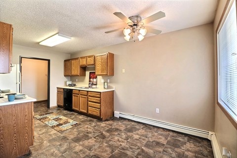 Foxboro Court Townhomes | Dining Room