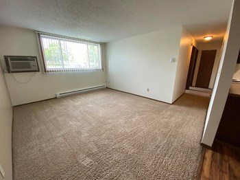 Hartford Apartments | Living Room Hartford Apartments | Living Room - Photo Gallery 4