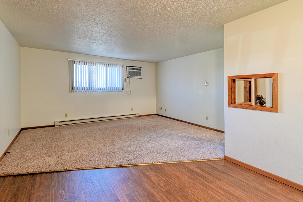 Roughrider 1 Apartments | Living Room