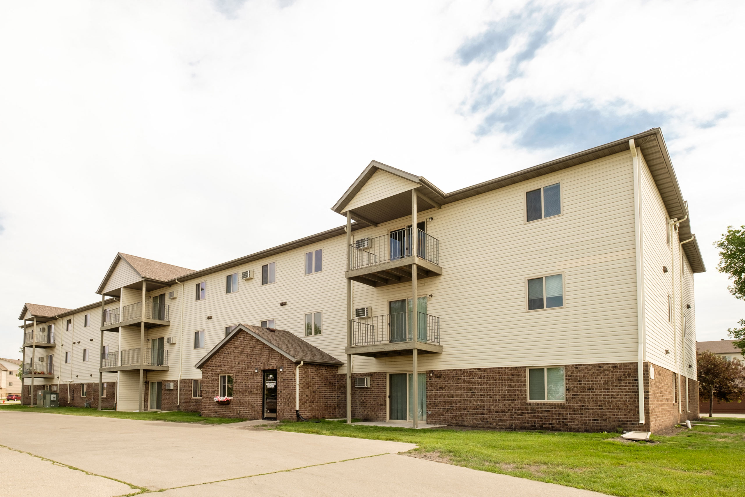Danbury Apartments | Fargo, ND