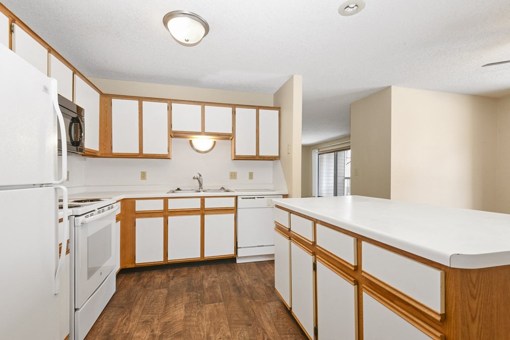 Dellwood Estates Apartments, 749 E River Rd, Anoka, MN RentCafe