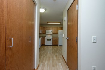 Crossroads Apartments | Hallway Crossroads Apartments | Hallway - Photo Gallery 6