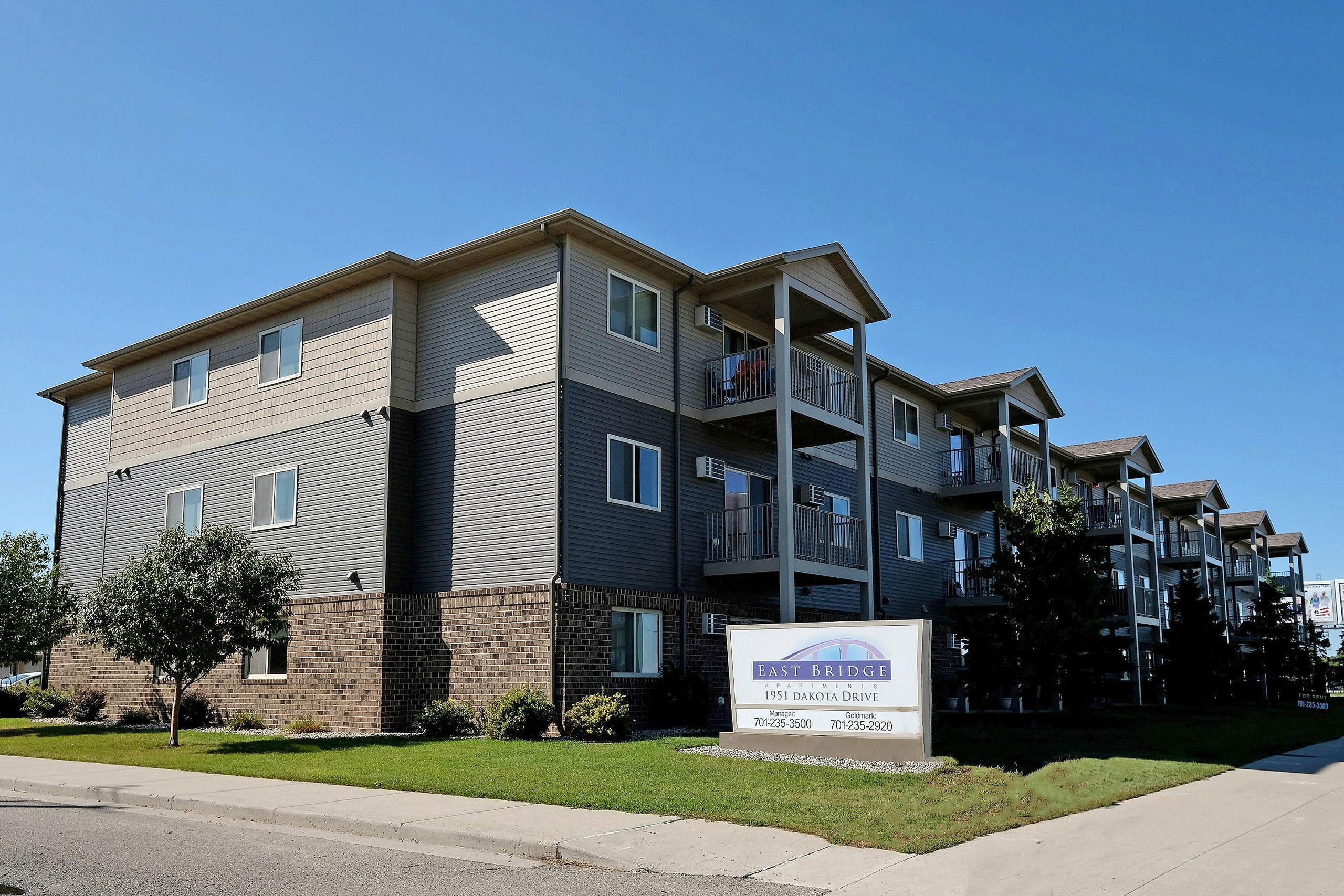 East Bridge Apartments | Fargo, ND